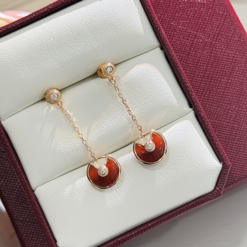 Ca*t*er earrings